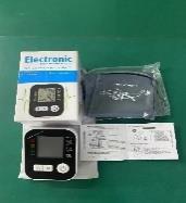 Upper arm digital blood pressure monitor